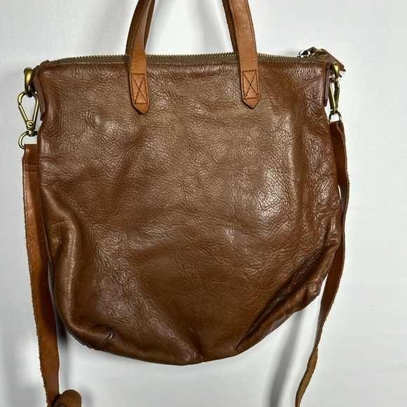 Madewell Handbags - Madewell leather crossbody purse